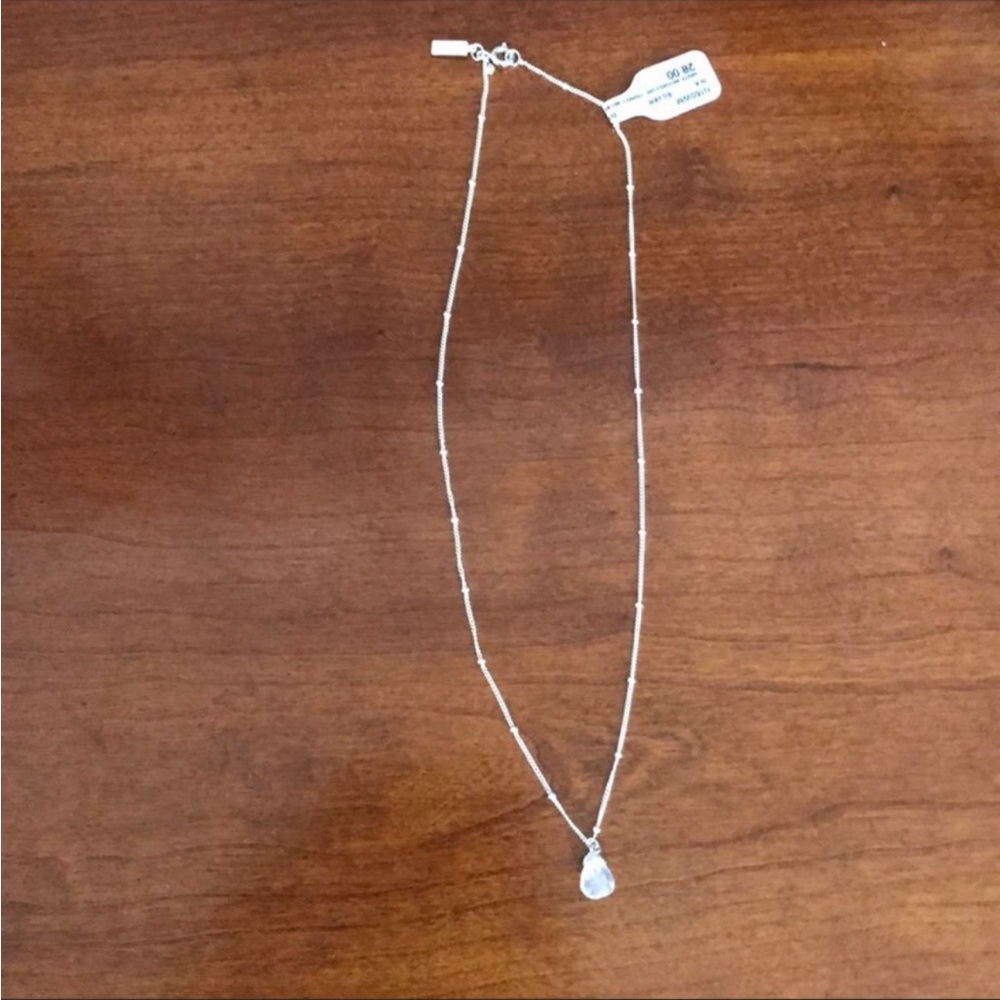 Elegant Silver Necklace with Teardrop Pendant